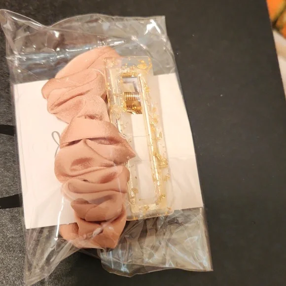 Pretty girl eyelashes 💕 - Picture 2 of 5